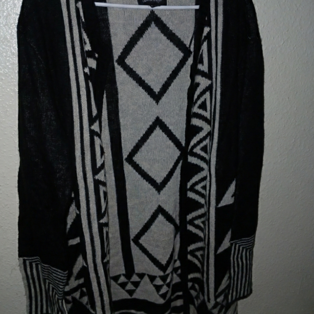 Elegant Black and Gray Geometric Women's Cardigan